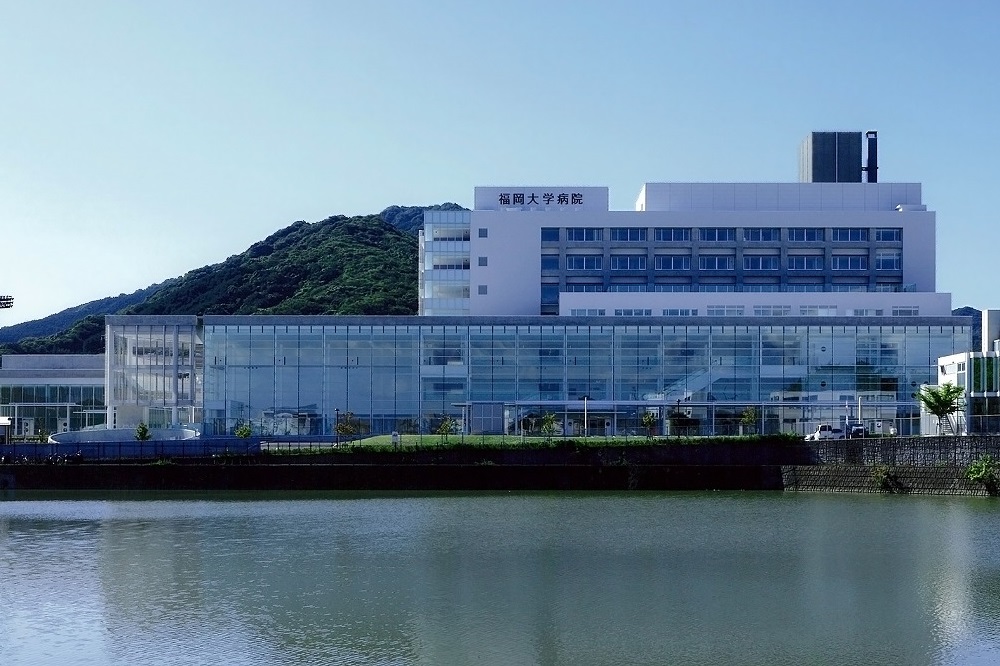 完成当時の福岡大学病院の写真