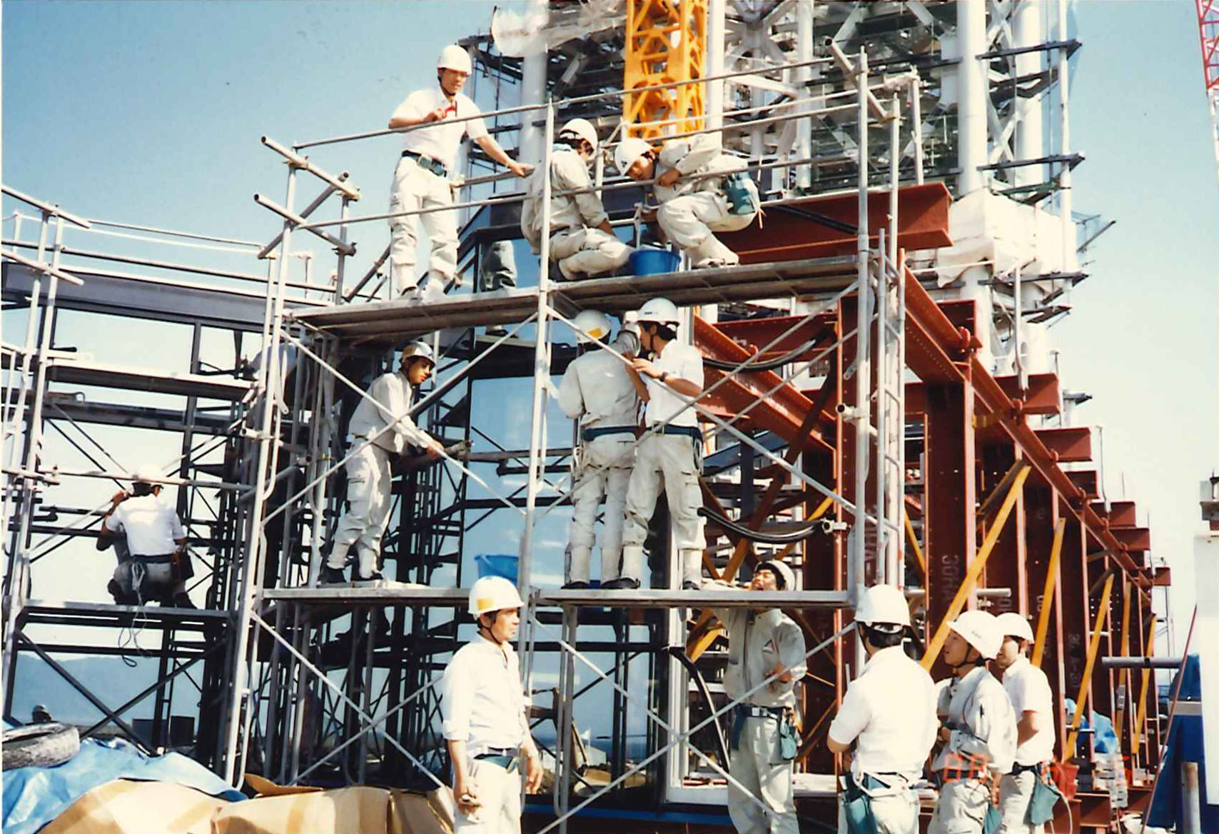 建設中の福岡タワーの写真